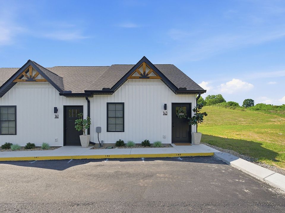 1st image of 141 Deer Valley Dr E #141