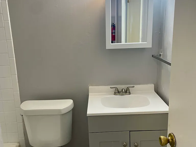 595 Brown St #2 — Photo 4