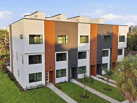 4th image of 375 13th St N #2