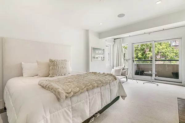 Rented by Compass | media 34