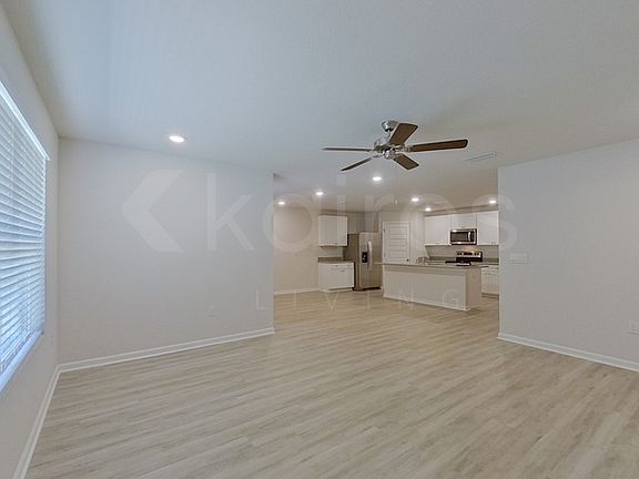 4th image of 341 Monarch Ln
