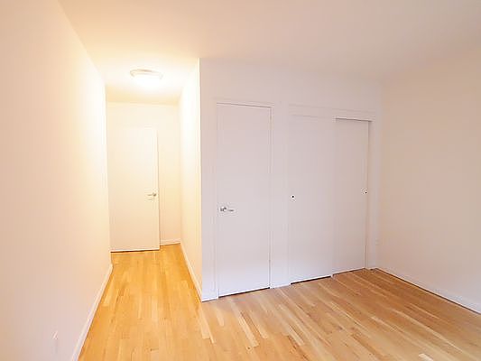 5th image of 225 E 85th St APT 905