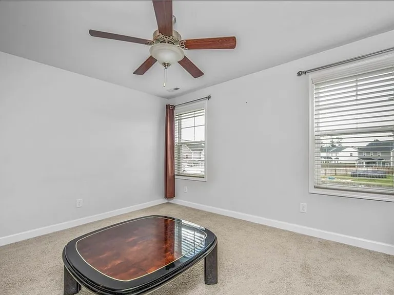 2209 Courtland Dr — Photo 23