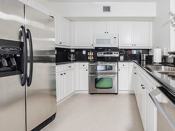 5th image of 651 Okeechobee Blvd APT 704