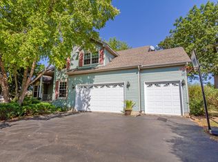 19N135 Woodview Pkwy, Hampshire, IL