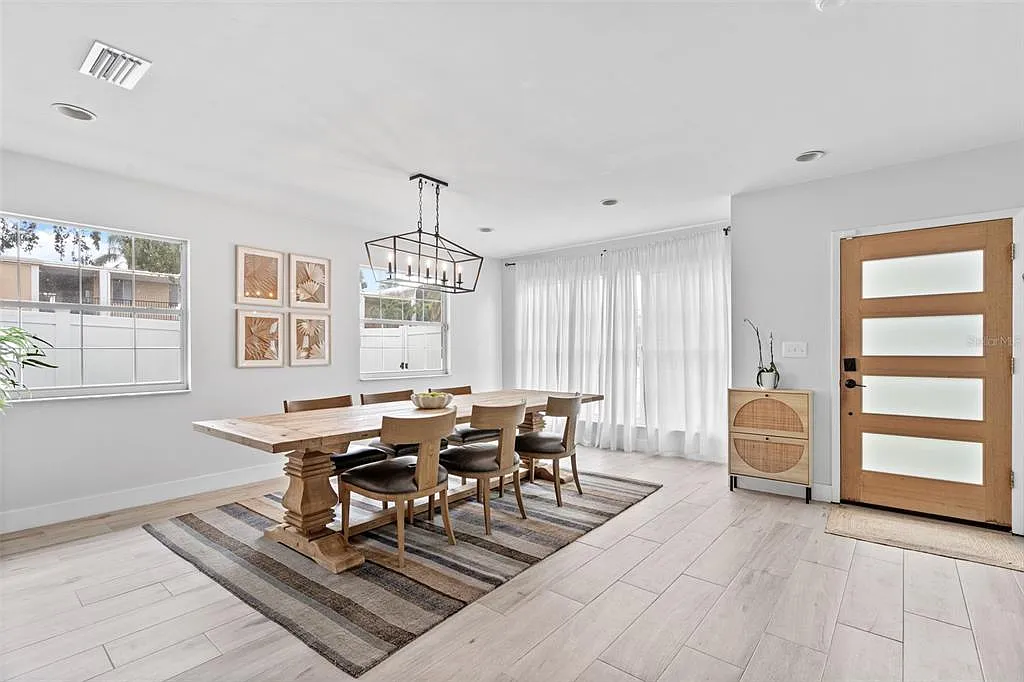 3 bed, 2.0 bath, 1770 sqft, $5,400 — Photo 4