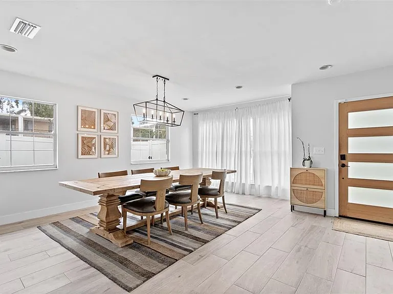 3601 W Dale Ave — Photo 4
