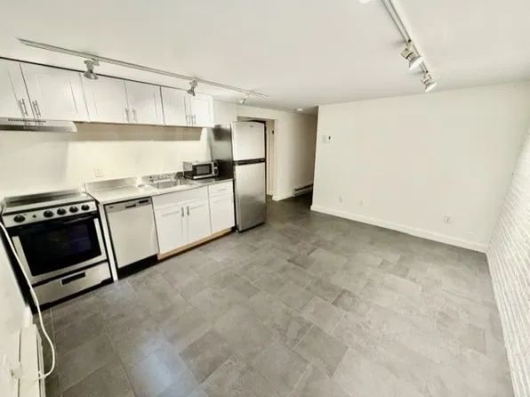 7 Thacher Ct, Boston, MA