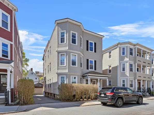 6 Bellflower St #1, Dorchester, MA 02125