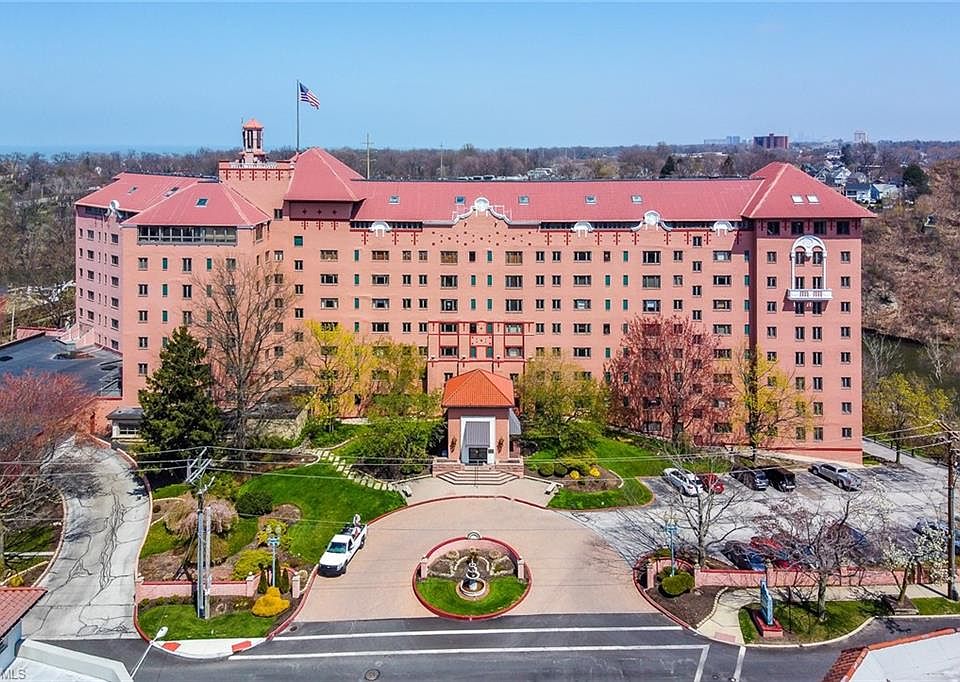 1st image of 19000 Lake Rd APT 430
