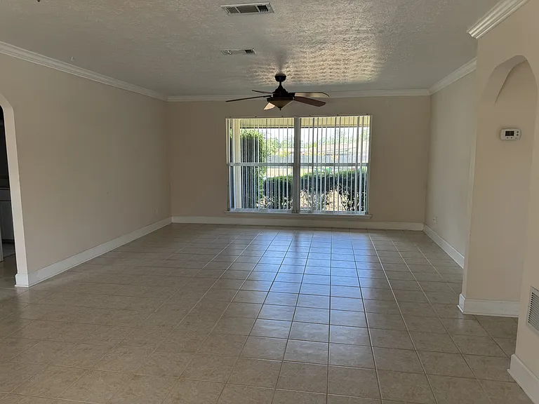 577 Cody Dr — Photo 4