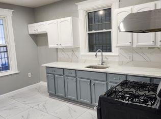 528 Grove St #A, Irvington, NJ 07111