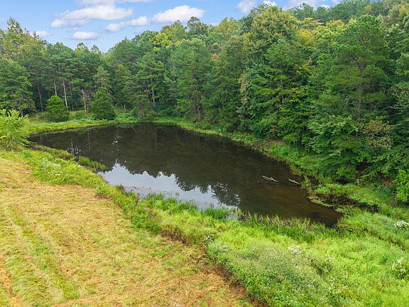 4th image of 155 River Hill Rd