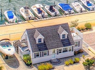 28 W South 33rd St, Long Beach Township, NJ 08008