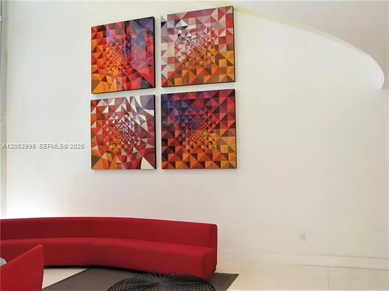 5701 Collins Avenue Cu #919 — Photo 30