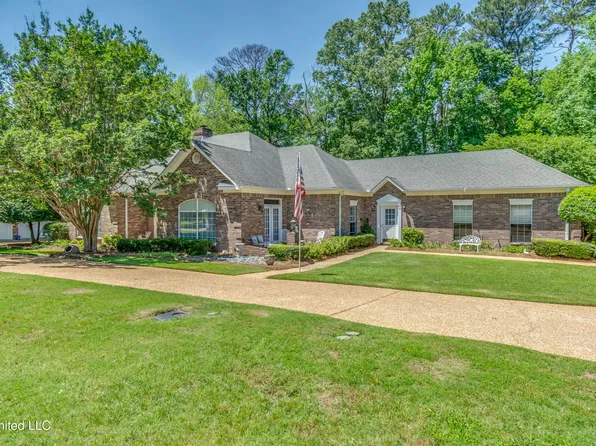 203 Fawnwood Dr, Brandon, MS 39042