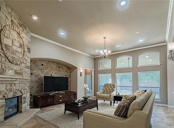 3rd image of 1101 Hillridge Ct