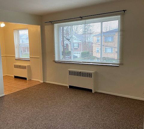 3rd image of 4176-5 Paxton Woods Ln