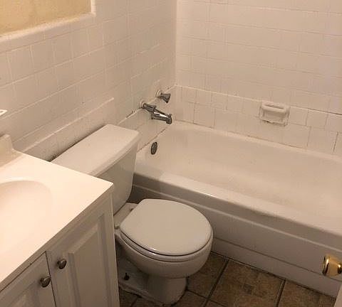 4th image of 426 NW 14th Ave APT 6