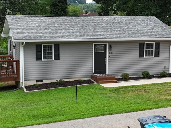 1101 Gearhart Rd SE, Roanoke, VA 24014