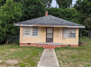 404 Trinity Dr, Fayetteville, NC 28301