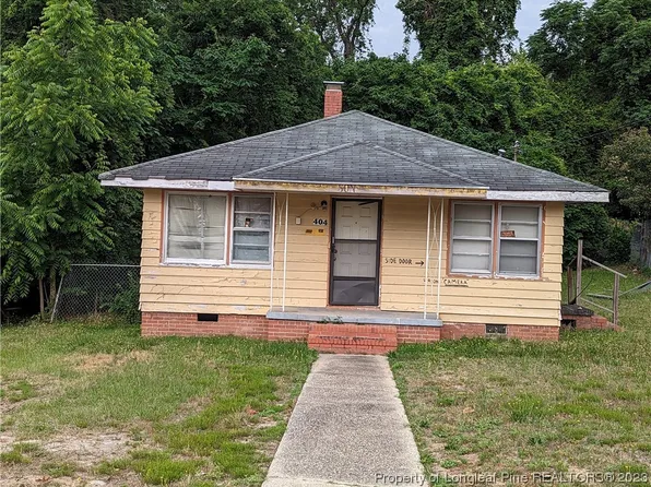 404 Trinity Dr, Fayetteville, NC 28301