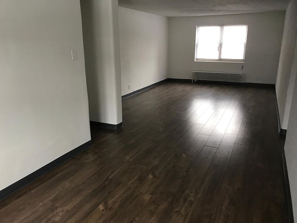 1st image of 49 Bankers Ln