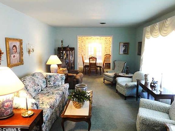 3rd image of 4708 Shoremeade Ct