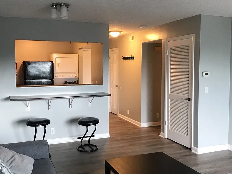 1380 Hunters Rd #J — Photo 6