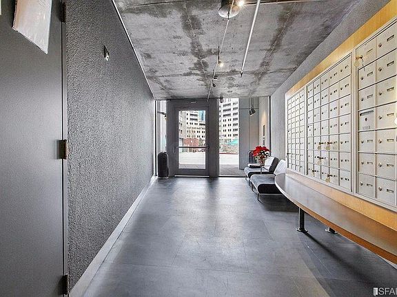 5th image of 77 Dow Pl APT 107