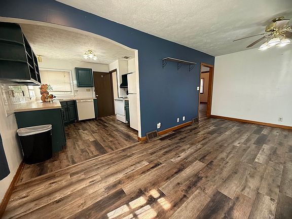 4th image of 2206 Avenue G