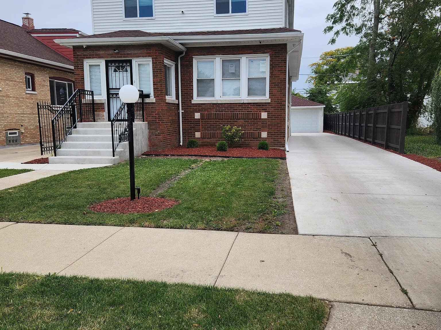 3 bed, $2,300 — Photo 1