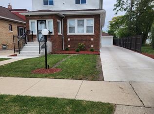 2127 S 8th Ave APT 2, Maywood, IL 60153