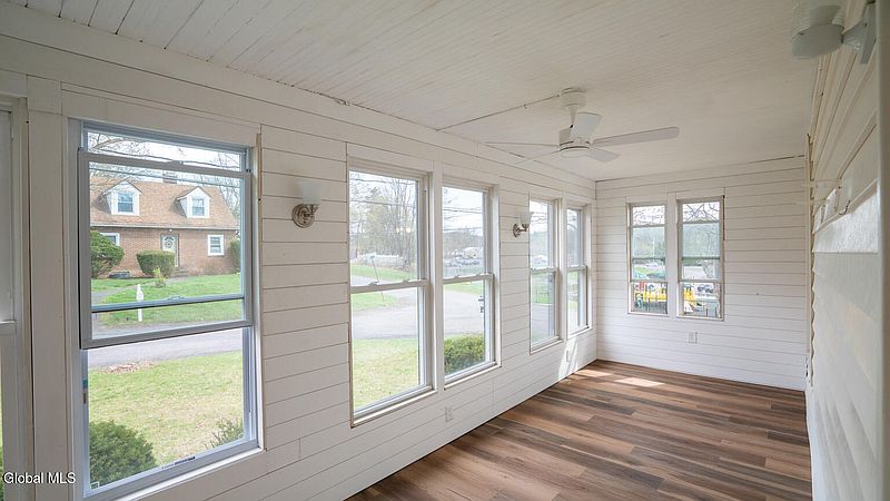 5th image of 19 Elmwood Court