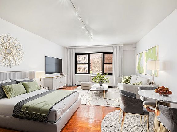 3rd image of 1036 Park Ave #3B