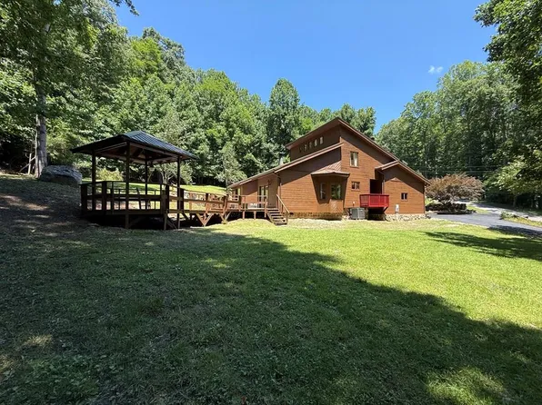 441 Poplar Grove Dr, Princeton, WV 24739