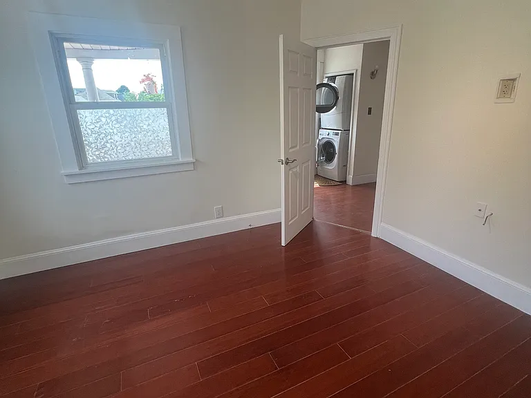 52 Essex St #1 — Photo 10
