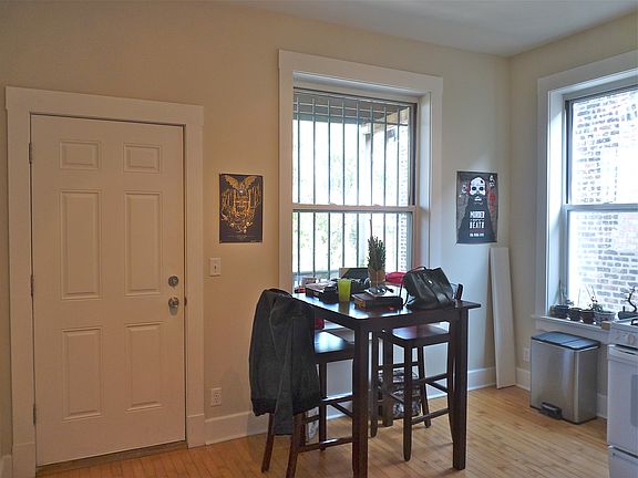 4th image of 1333 S California Avenue # Top Floor