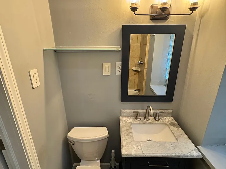 2117 N Albany Ave #1 — Photo 9