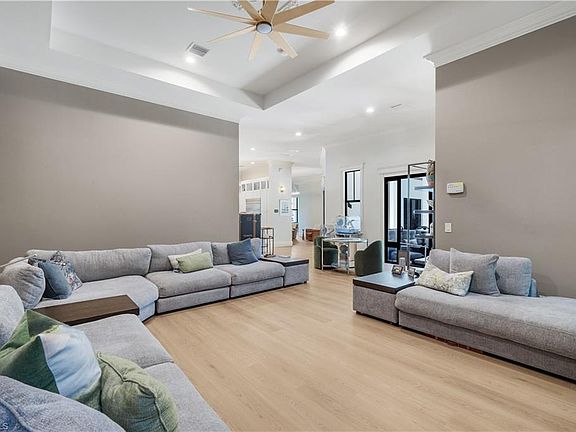 3rd image of 1455 Hemingway Pl