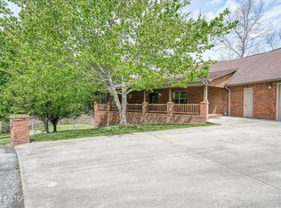 169 Catoosa Canyon Dr, Crossville, TN 38571