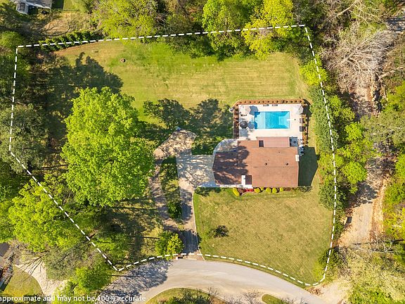 3rd image of 5600 Barrington Country Cir