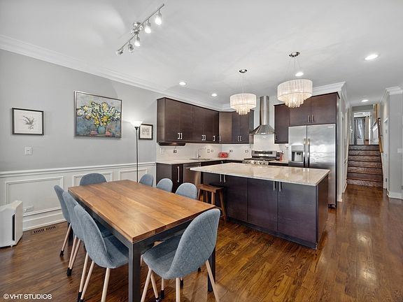 3rd image of 2257 W Belmont Ave #1E