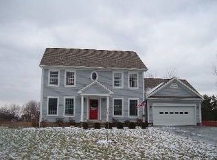 116 Mill Creek Ln, Sackets Harbor, NY 13685
