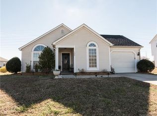 105 S Woodcliff Ln, Mount Holly, NC 28120