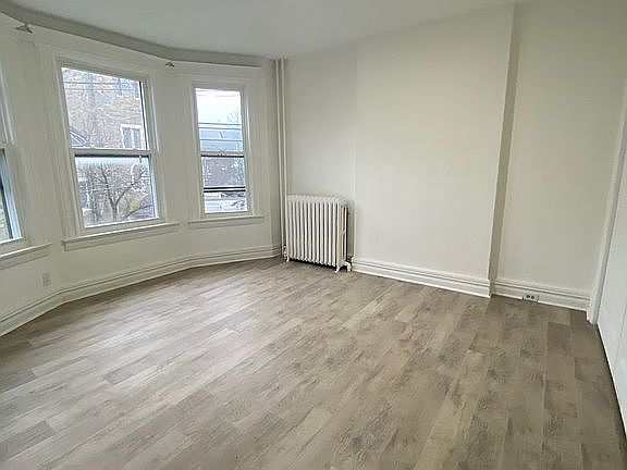 3rd image of 167 Ege Ave