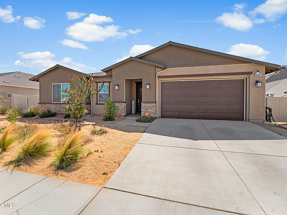 3rd image of 42831 Coronet Ct