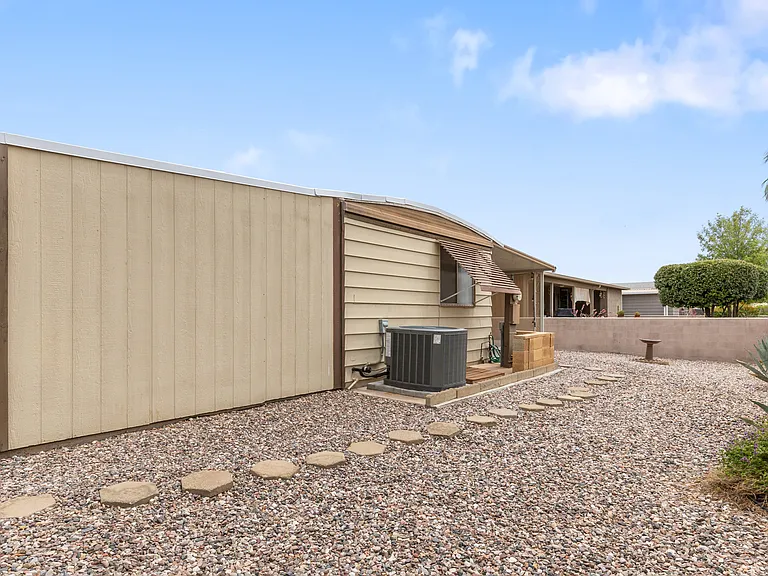 5223 E Lindstrom Ln — Photo 25