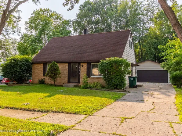 3912 Tennyson Ln, Lansing, MI 48911
