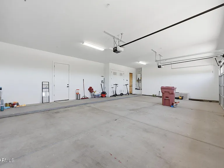 6896 E Lomas Verdes Dr — Photo 43